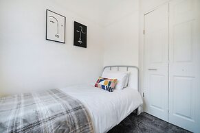 Mount Park Rd Flat