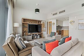 Elegant 1BR with Panoramic Views