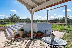 Trullo Conosolo With Pool