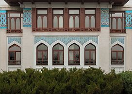 Hovagimyan Hotel and Suites