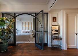 Hovagimyan Hotel and Suites