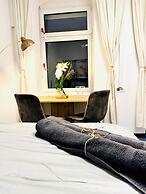 Luxury 7 Bedroom Apartment Sleeps 16