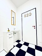 Luxury 7 Bedroom Apartment Sleeps 16