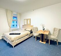 Luxury 7 Bedroom Apartment Sleeps 16