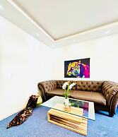 Luxury 7 Bedroom Apartment Sleeps 16