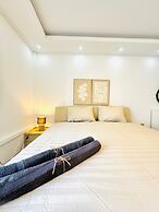 Luxury 7 Bedroom Apartment Sleeps 16