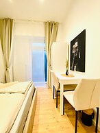 Charming 4 Bedroom Apartment Ottakring