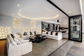 12 Bedroom Myosotis VVV