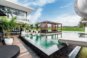 12 Bedroom Myosotis VVV