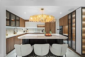 Luxury 3BR M Beachfront Retreat