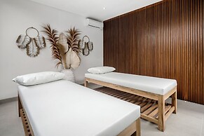 12BR Mia & Montana