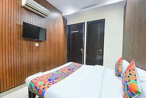 Hotel Red Leaf