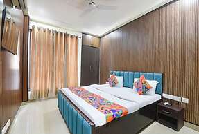 Hotel Red Leaf