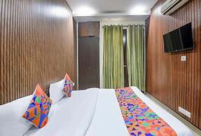 Hotel Red Leaf