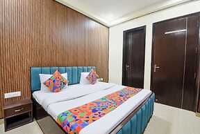 Hotel Red Leaf