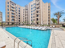 Stylish 1BR with Burj Al Arab View