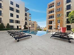 Stylish 2BR with Beach Access