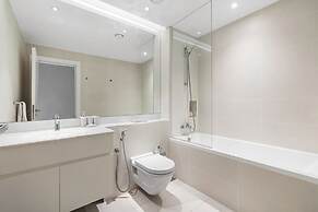 Stylish 2BR with Beach Access
