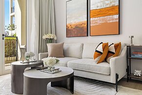 Stylish 2BR with Beach Access