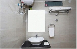 HOTEL G20 INN