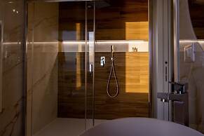 Casa Mare Beachfront Luxury Suites