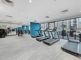Chic Modern Studio in Meydan