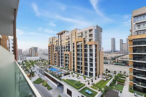 Chic Modern Studio in Meydan