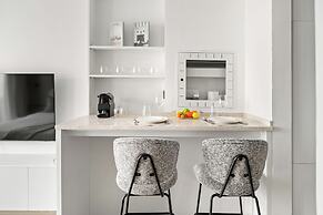 Chic Modern Studio in Meydan