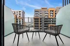 Chic Modern Studio in Meydan
