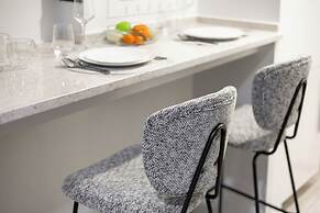 Chic Modern Studio in Meydan