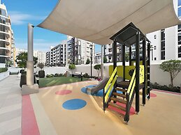 Chic Modern Studio in Meydan