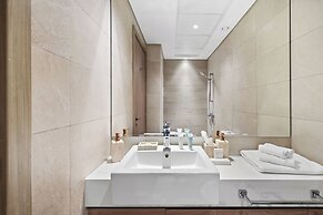 Bright Modern Studio in Meydan