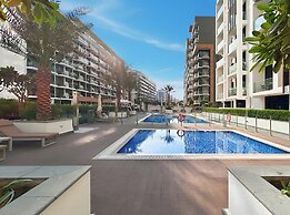 Bright Modern Studio in Meydan