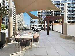 Bright Modern Studio in Meydan