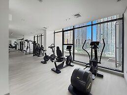 Bright Modern Studio in Meydan