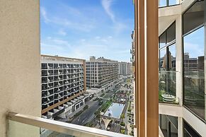 Bright Modern Studio in Meydan