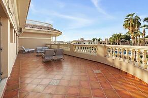5BR M Private Villa Direct Beach Access