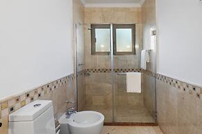 5BR M Private Villa Direct Beach Access