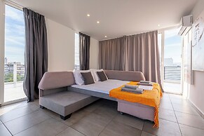 Acropolis Magical View Suite, Metro Kerameikos