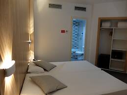 HOTEL MEDICIS