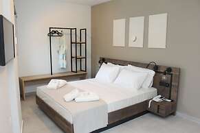 UrbanBay Hotel & Spa