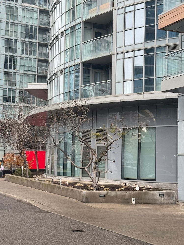 Iceboat Elegance Suites