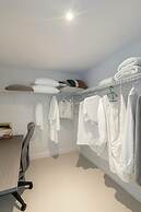 Iceboat Elegance Suites