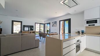 Panoramic Apartments