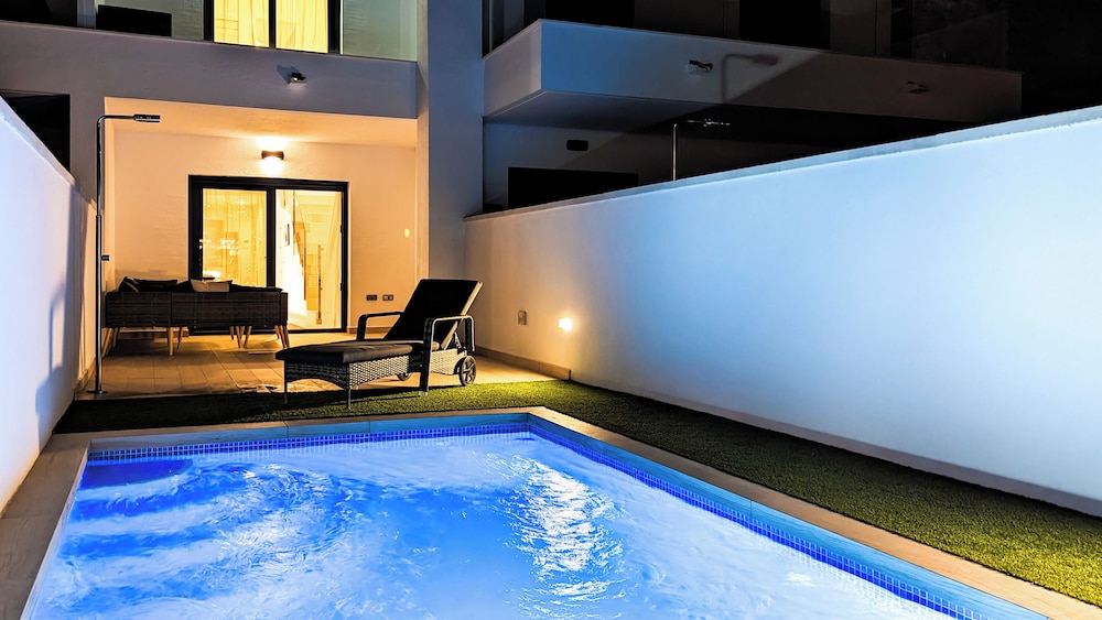 Panoramic Apartments