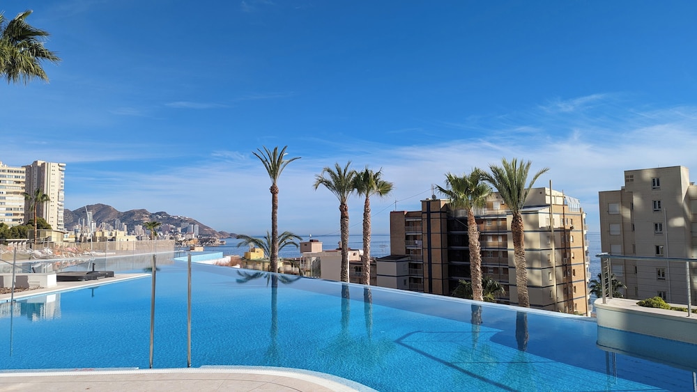 Sunset Cliffs Apartments Tower 1