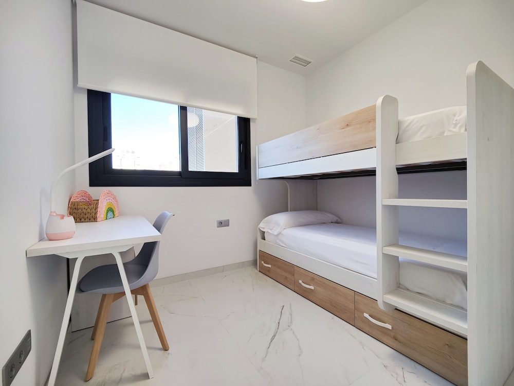 Sunset Cliffs Apartments Tower 1