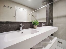 Sunset Cliffs Apartments Tower 1