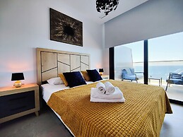 Sunset Cliffs Apartments Tower 1