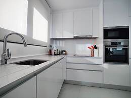 Sunset Cliffs Apartments Tower 1